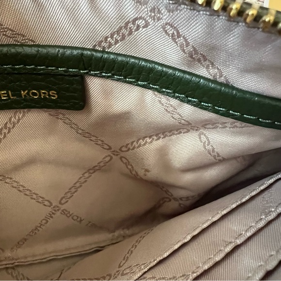 MICHAEL KORS Jet Set Charm Medium Moss Leather Detachable Strap Wristlet - Picture 6 of 11